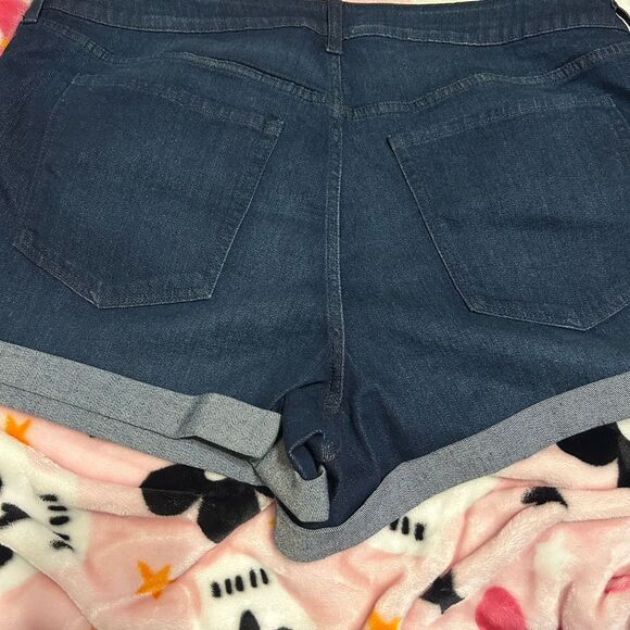 NWT Old Navy Blue WOW Jean Shorts with Rolled Hem - Picture 9 of 10